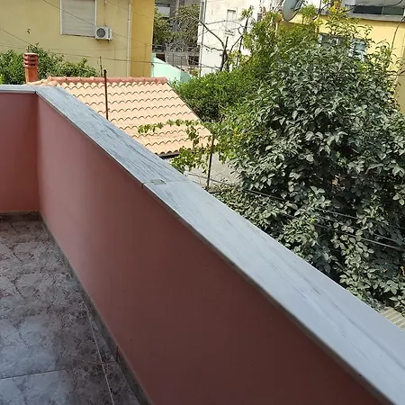Hostel Mel's Tirana