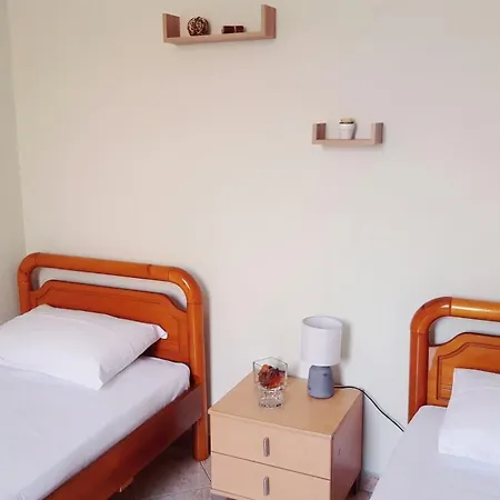Hostel Mel's